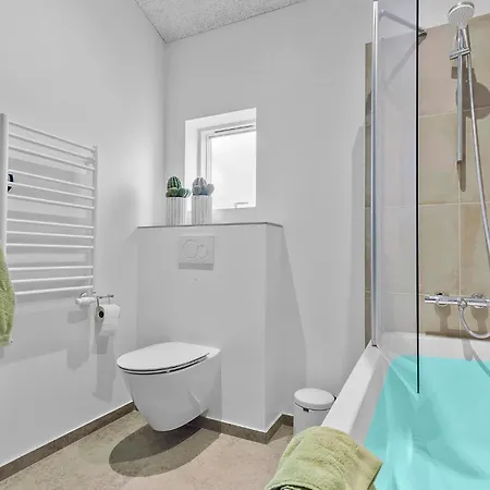 4 Bedroom Cozy In *