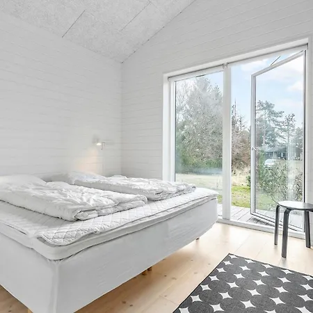 4 Bedroom Cozy In Knebel